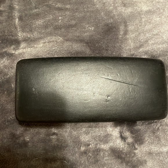 Versace hard glasses case- has some scratches on front & back, inside is good - Picture 2 of 4